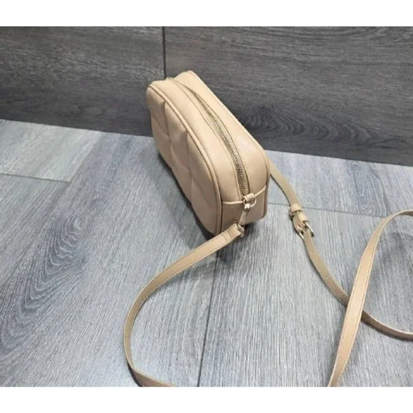 H&M Beige Crossbody quilted gold hardware Y2K Bag Small B000682 - Picture 5 of 6